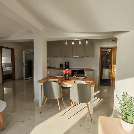Apartmán Jurkovic 2 Komarna