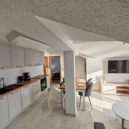 Jurkovic 2 Apartment