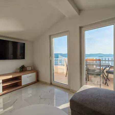 Jurkovic 2 公寓 科马尔纳