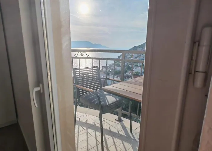 Jurkovic 2 Daire Komarna