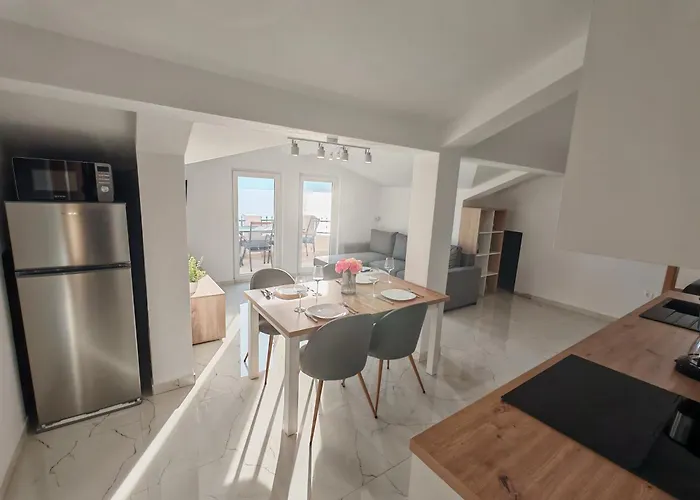 Jurkovic 2 Daire Komarna