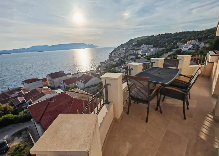 Jurkovic 2 Daire Komarna