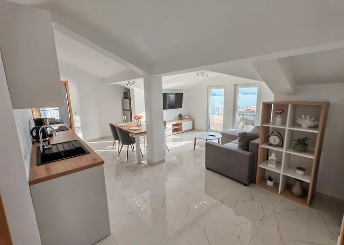 Daire Jurkovic 2 Komarna